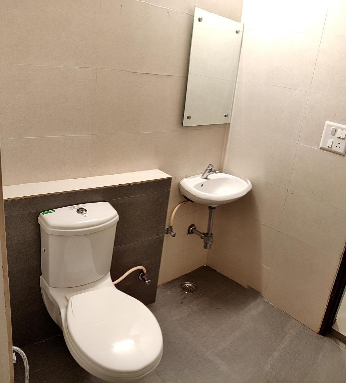 Pride Home Nayagaon Extérieur photo